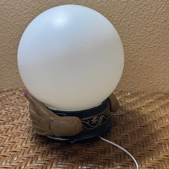 Halloween Mystic Crystal Ball Lamp With Witch Hands & LED Light - Picture 5 of 10